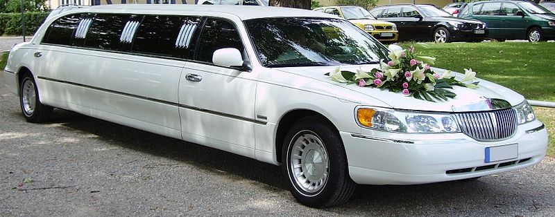 Wedding limo hire Melbourne